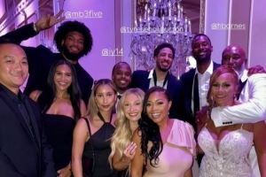 老友重逢！哈利伯顿&巴格利&哈里森-巴恩斯参加前国王助教的婚礼