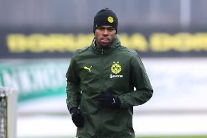 斯基拉：2500万镑+浮动，楚克乌梅卡即将加盟多特并签约至2030年