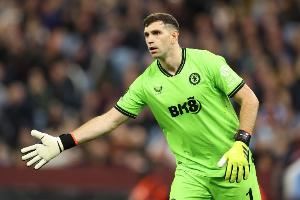 佩蒂特：切尔西应该签大马丁，他是冠军球员&门将32岁不算老