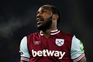 英媒：塞斯科去曼联后纽卡越来越着急，埃迪-豪考虑免签安东尼奥