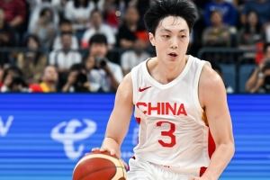 能攻善传！胡明轩8中4贡献14分4板6助仅1失误 正负值+26