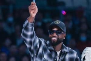 韦德抨击部分球迷：别以为看过几场球就懂NBA 那是不尊重这项运动