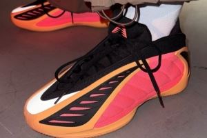 爱德华兹中国行推出个人第二代签名鞋AE2：每个人都该买一双