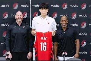 考察了两年！克罗宁：23-24赛季开始就看杨瀚森每场比赛的集锦